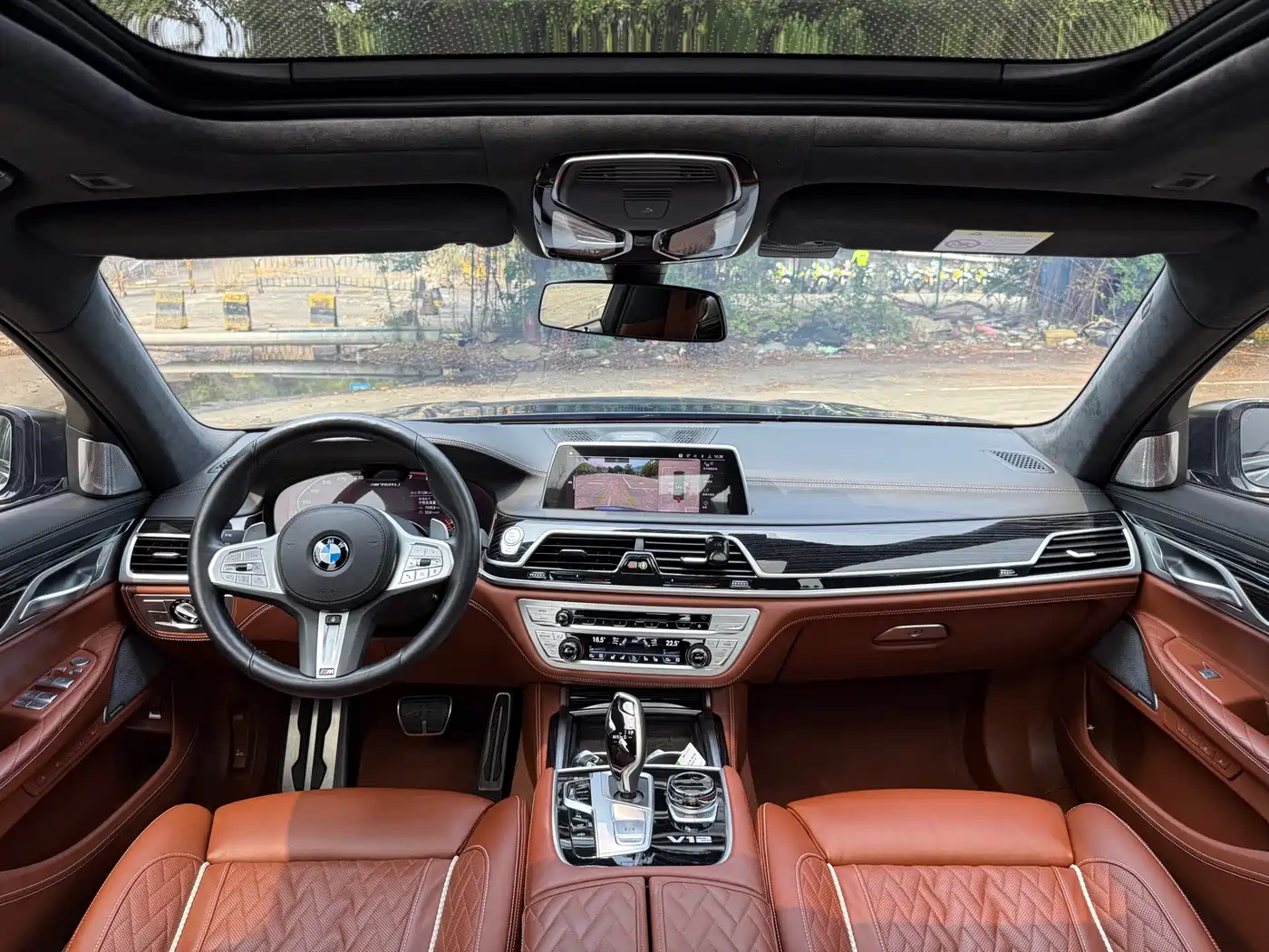 BMW 7 Series 2019 M760Li xDrive V12 Sport Package фото 8