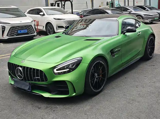 MERCEDES-BENZ AMG GT