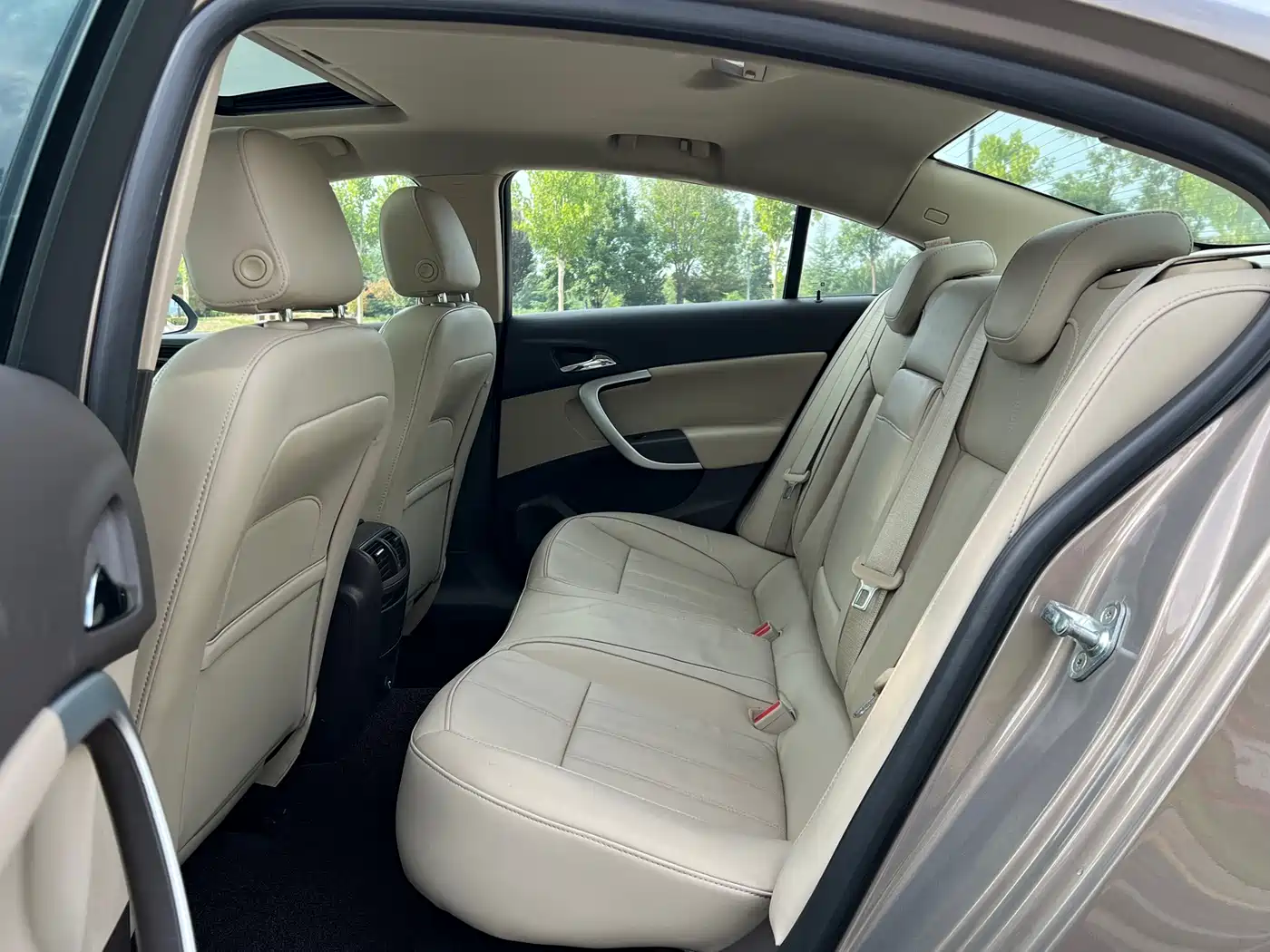 Buick Regal 2015 2.0L Elite Fashion Model фото 10
