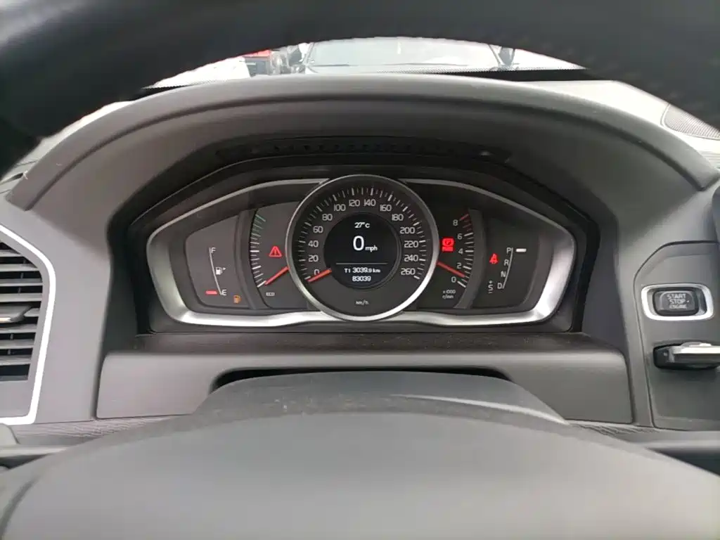 Фото 12 - Volvo XC60