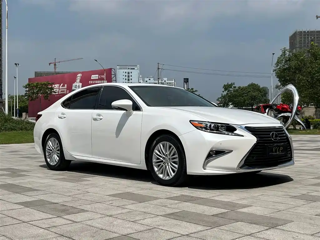 Lexus ES 2015 200 Elite Edition фото 3