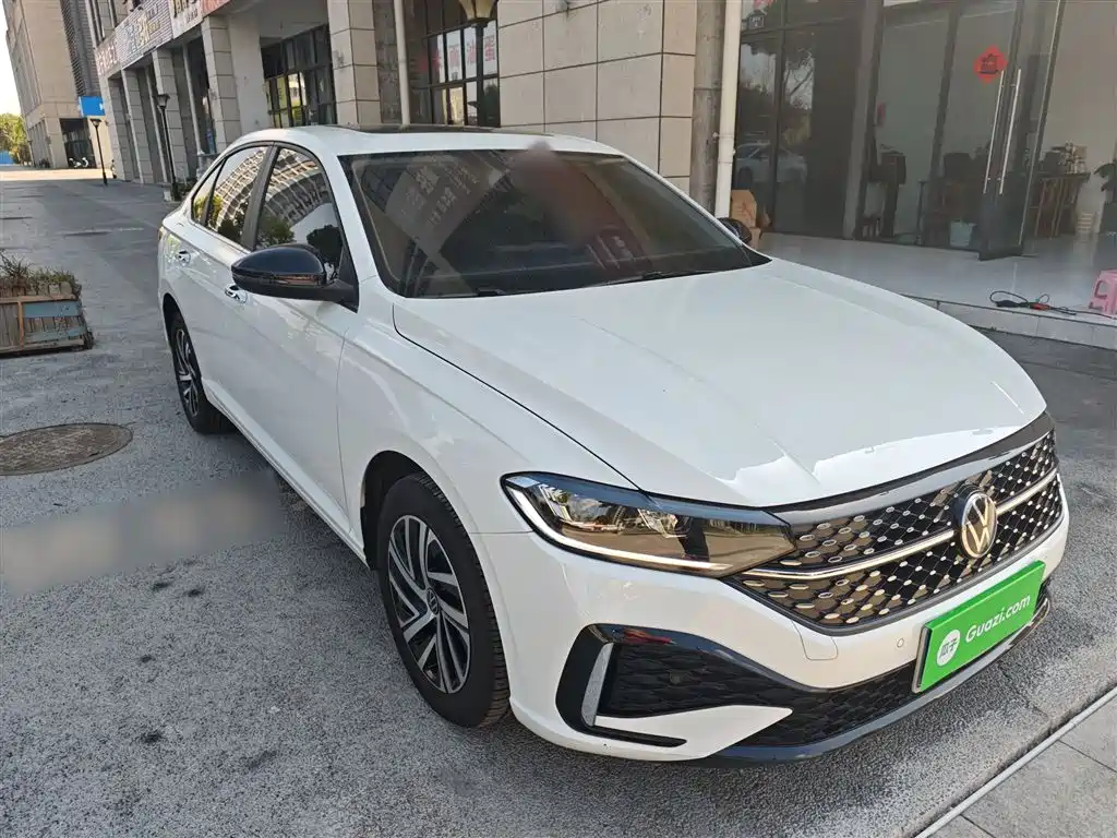 Volkswagen Lavida 2024 Model 300TSI DSG Starlight Leading Edition фото 4