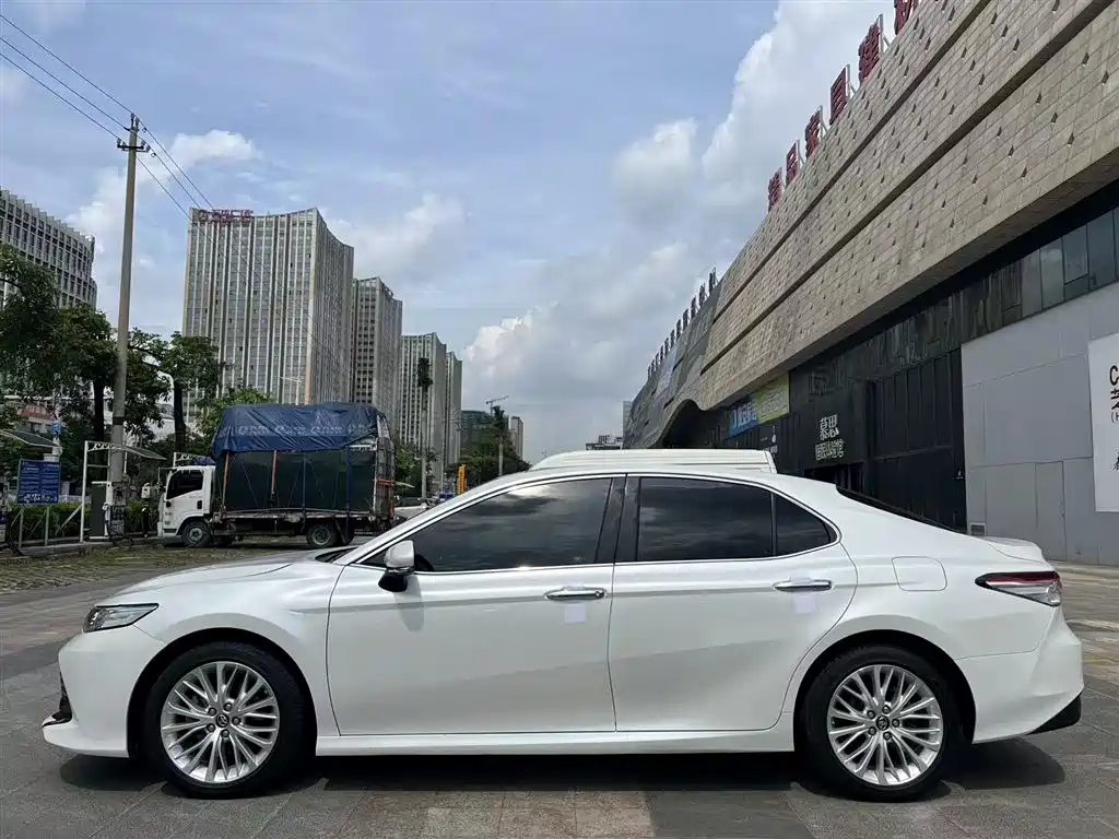 Toyota Camry 2019 2.5G Luxury Edition China VI фото 8