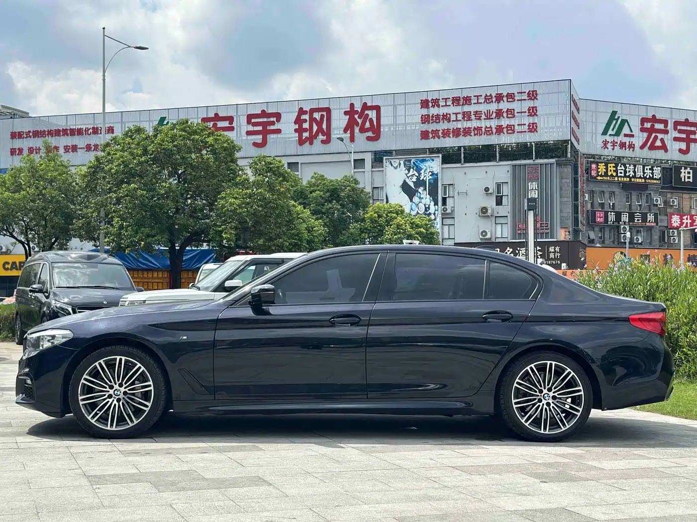 BMW 5 Series 2019 530Li xDrive M Sport Package фото 7