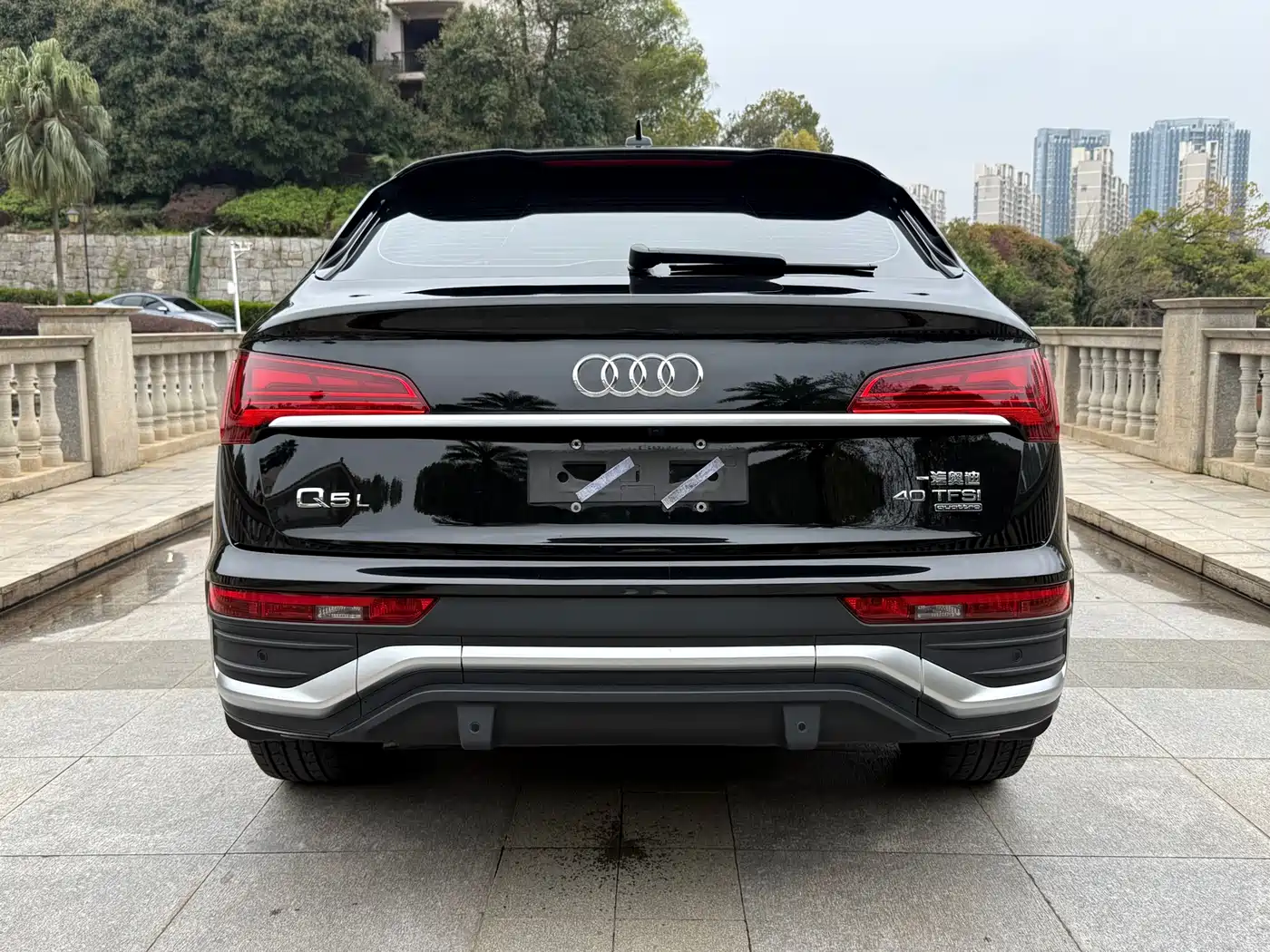 AUDI Q5L SPORTBACK