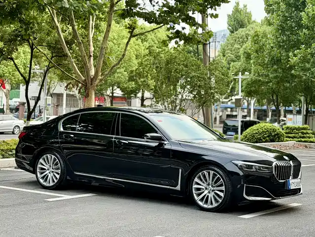 BMW 7 Series 2019 740Li Leading Luxury Package — фото 3