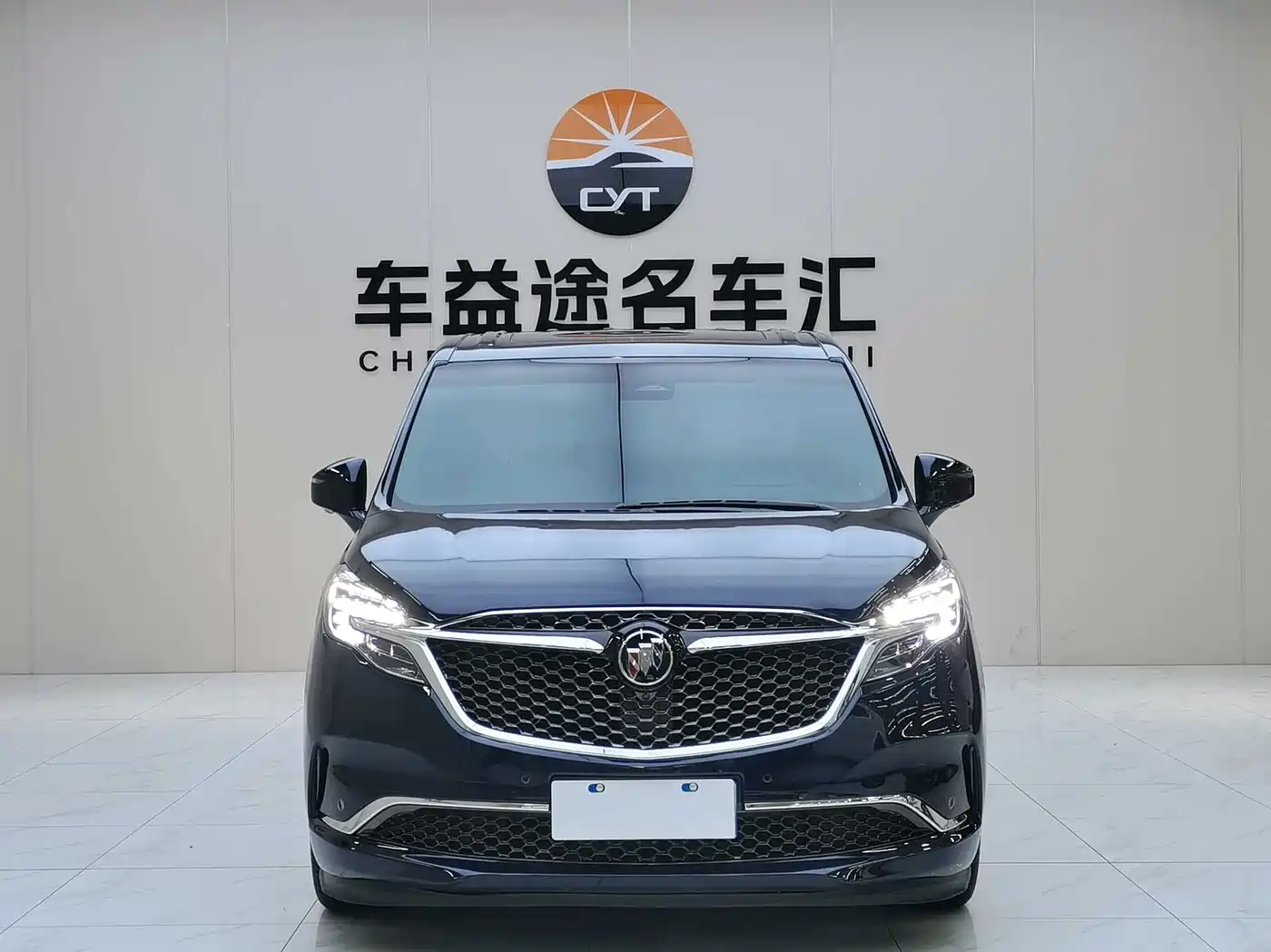 Фото 2 - Buick GL8