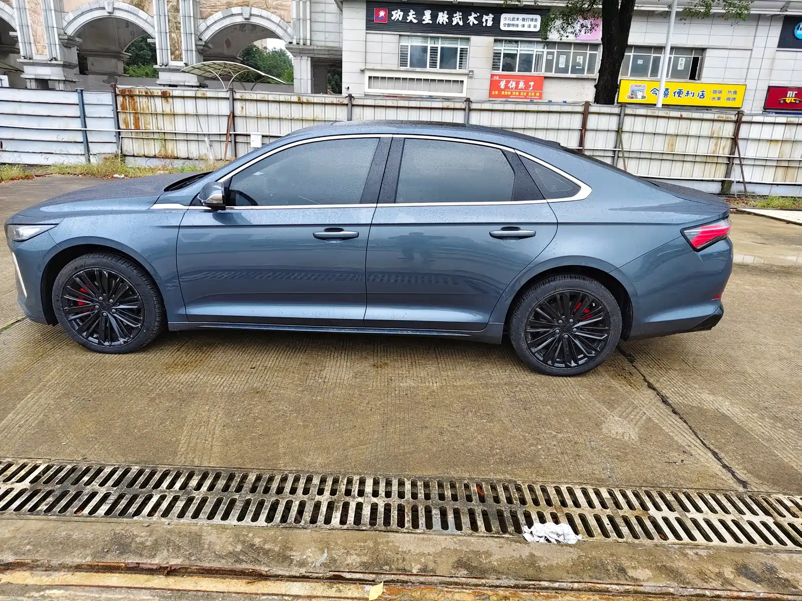 Фото 7 - Geely Preface