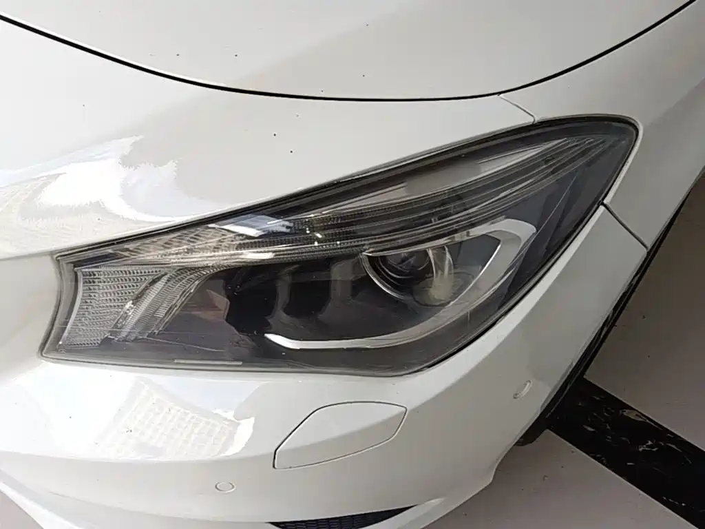 Mercedes-Benz CLA (Import) 2015 2015 CLA 200