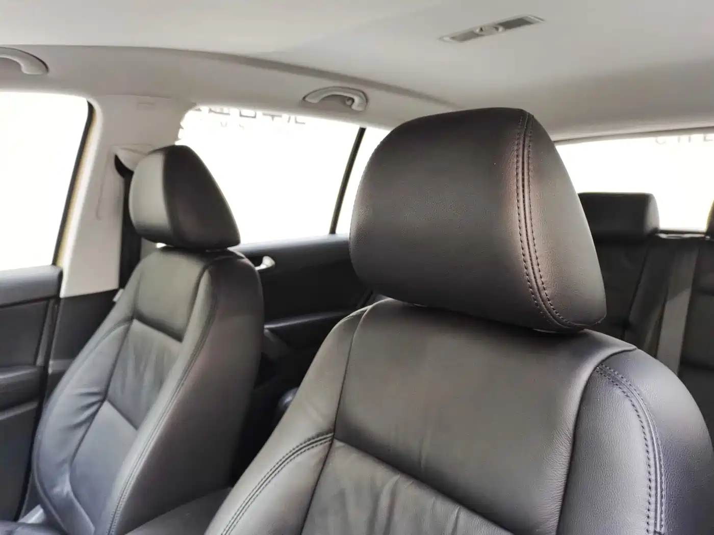Volkswagen Tiguan 2012 1.8TSI Automatic 2WD Trend Edition фото 9