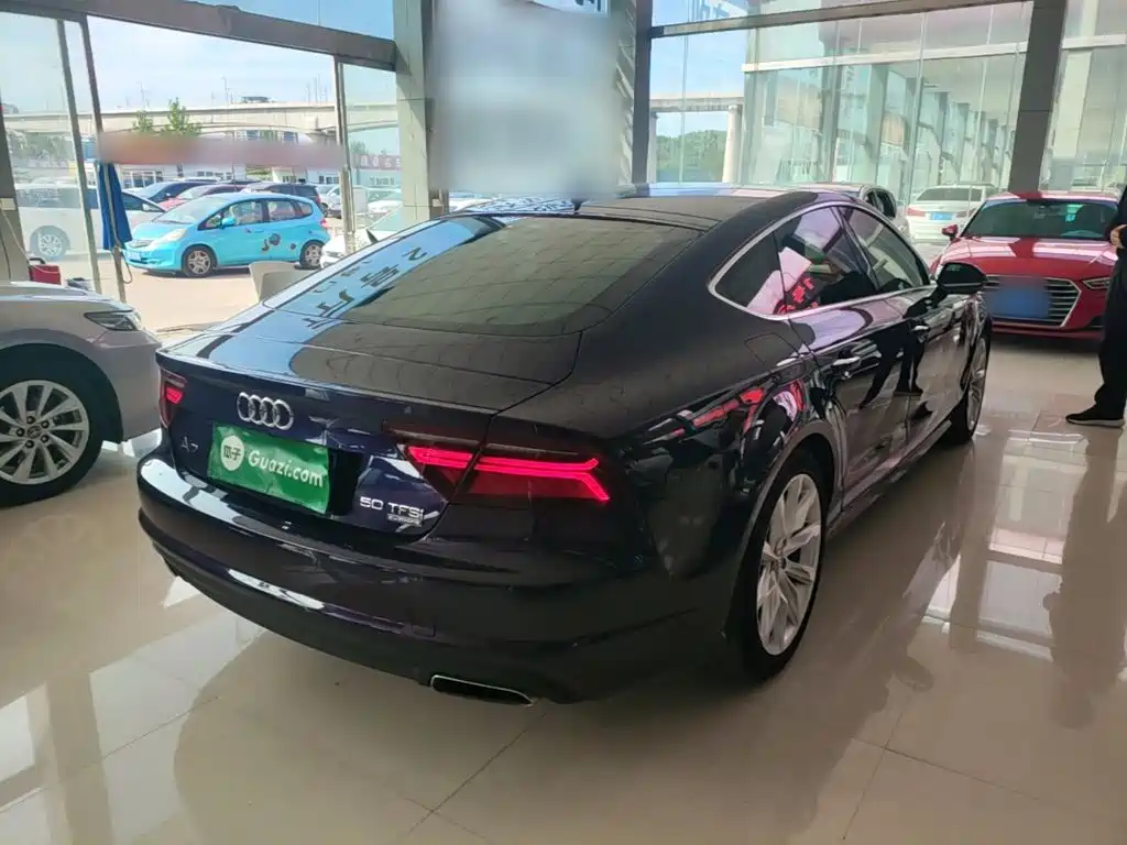 Фото 7 - Audi A7
