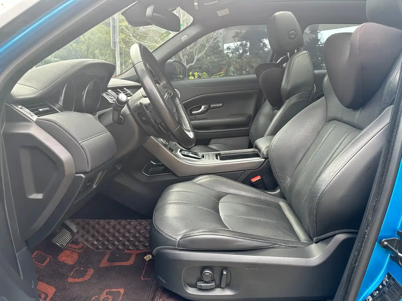 Land Rover Range Rover Evoque 2018 240PS Moraine Lake Blue Limited Edition фото 8