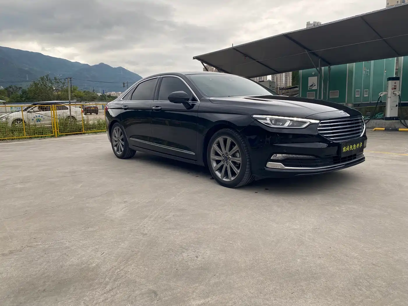 Ford Taurus 2021 2019 EcoBoost 245 Premium Edition