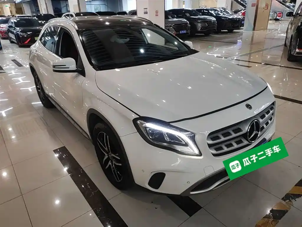Mercedes-Benz GLA 2017 GLA 200 Fashion фото 4