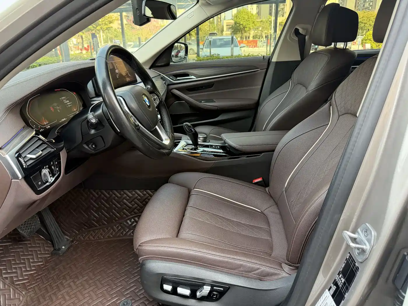 BMW 5 Series 2021 530Li Premium Luxury Package фото 10