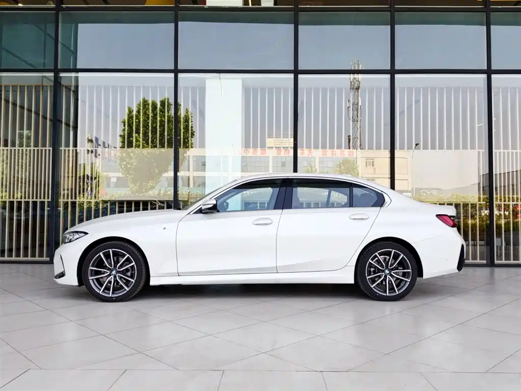 BMW 3 Series 2025 325Li M Sport Package фото 5