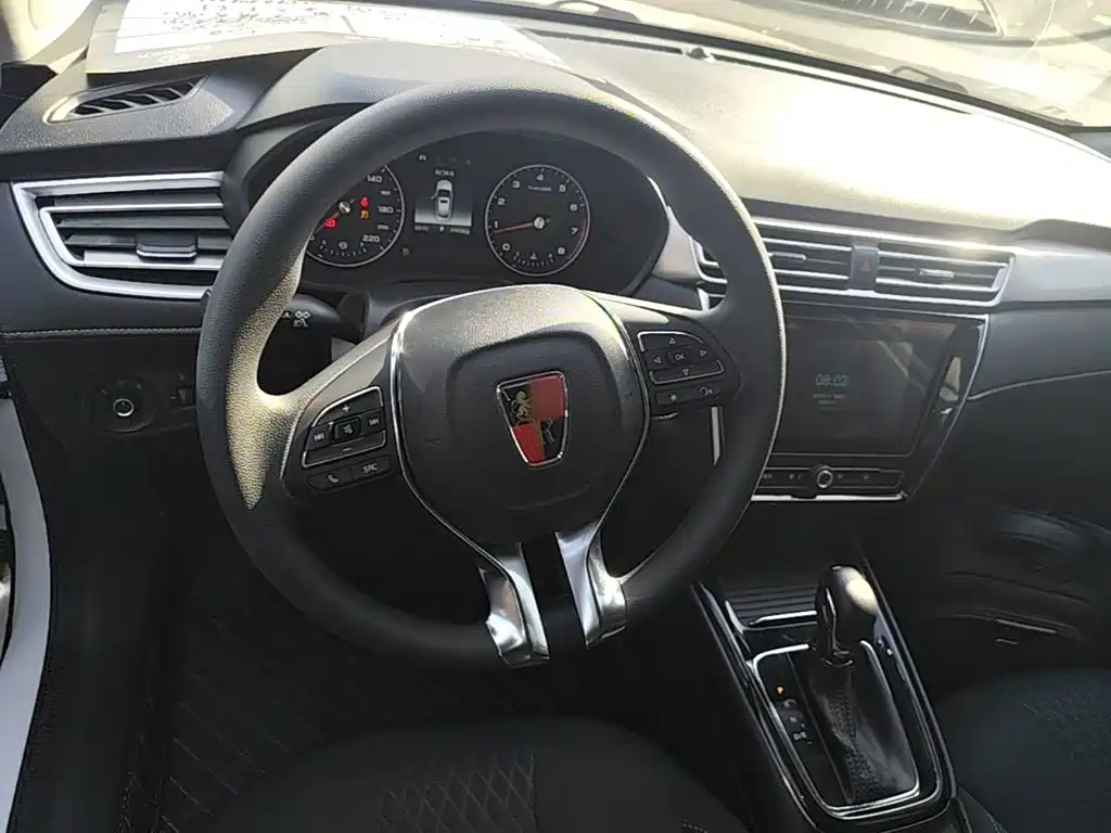 Roewe i5 2018 2019 1.5L Auto 4G-Connected Langyue Edition