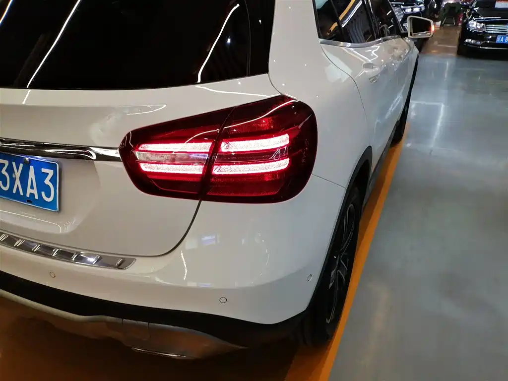 Mercedes-Benz GLA 2018 GLA 200 Fashion фото 23