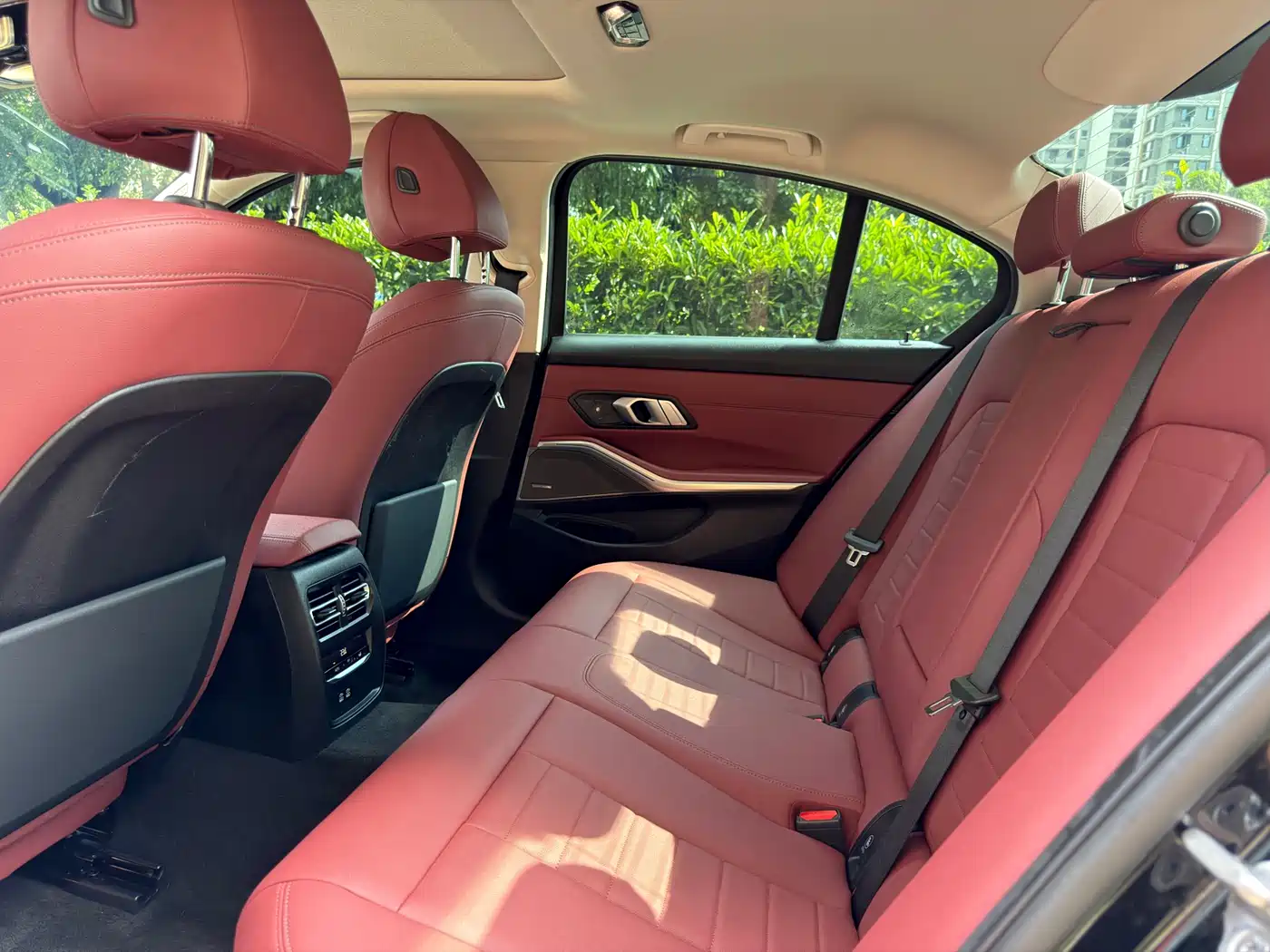 BMW 3 Series 2022 325Li M Sport Shadow Edition фото 8