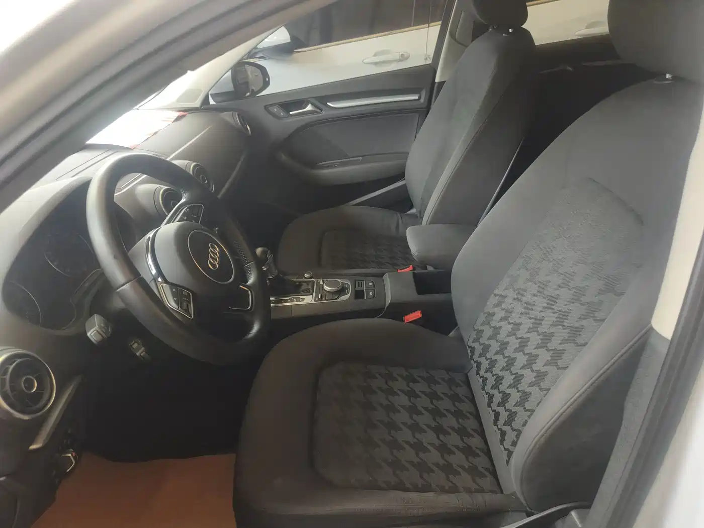 Audi A3 2016 Limousine 35 TFSI Progressive фото 5