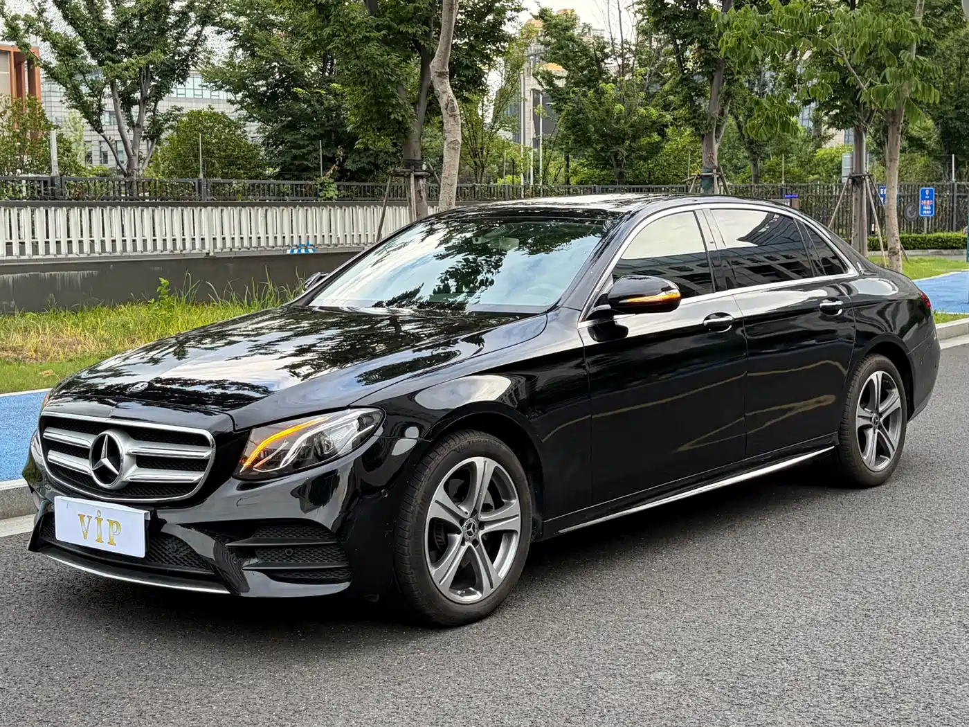Mercedes-Benz E-Class 2019 E 260 L Sport