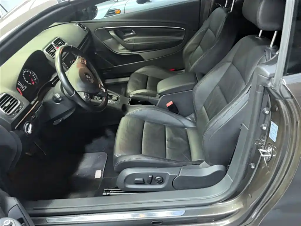 Volkswagen Eos 2011 Model 2.0TSI фото 15