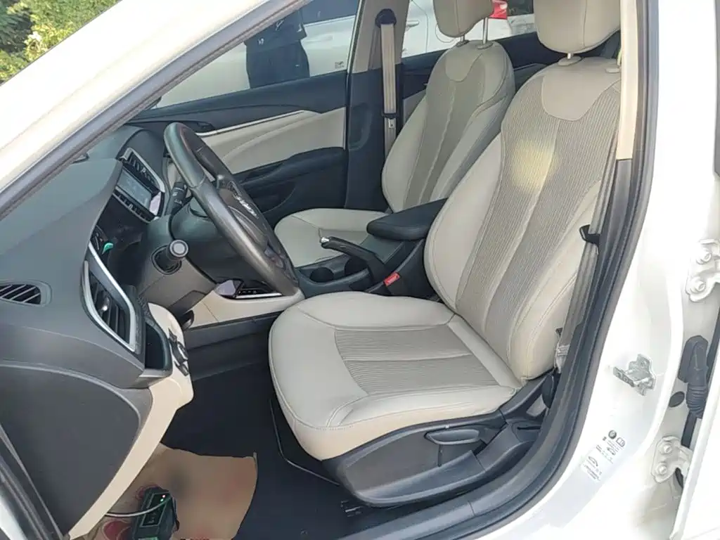 Фото 15 - Buick Excelle