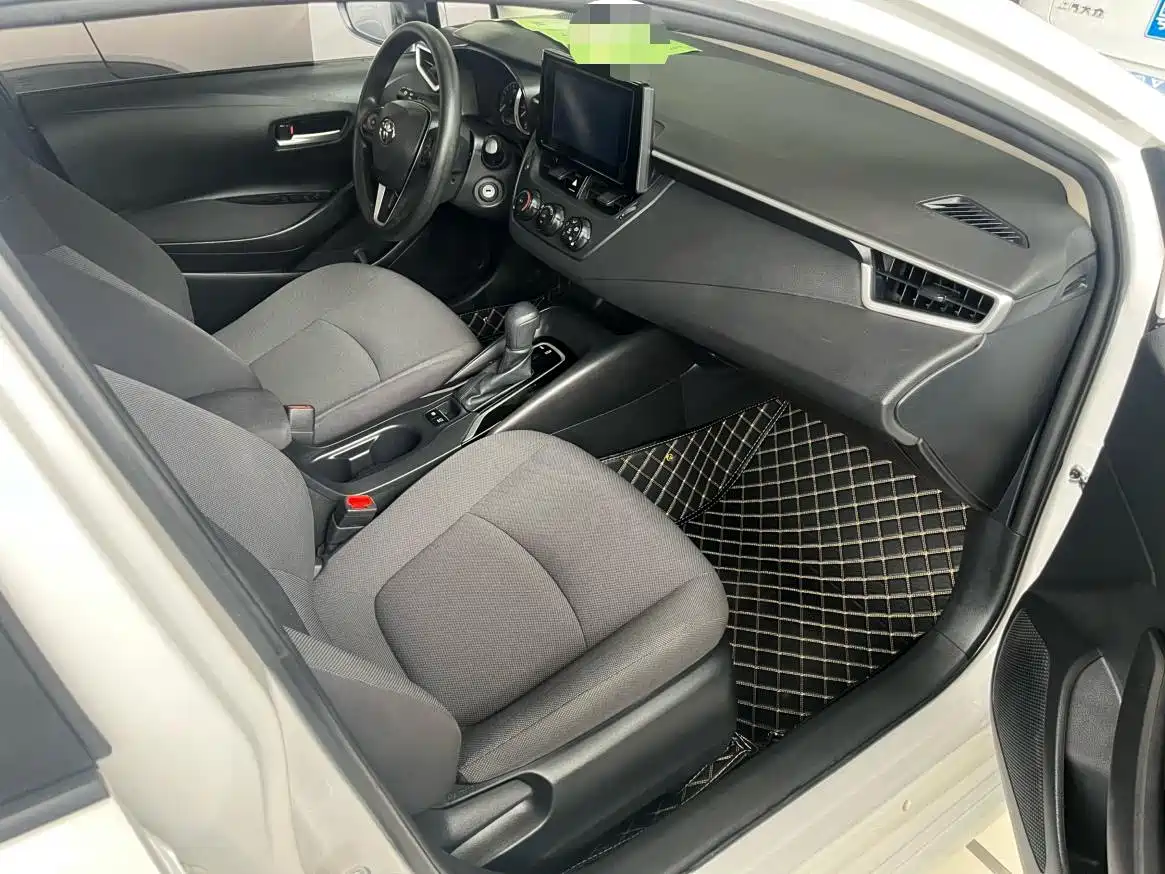 Photo 7 - Toyota Corolla