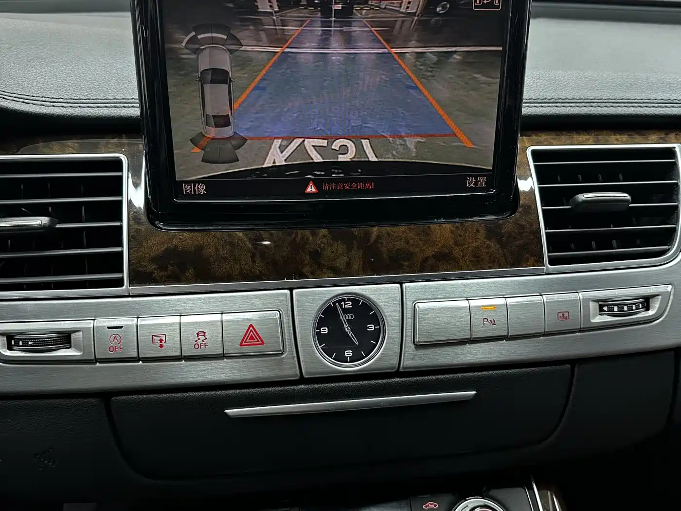 Audi A8 2016 A8L 45 TFSI quattro Comfort фото 17
