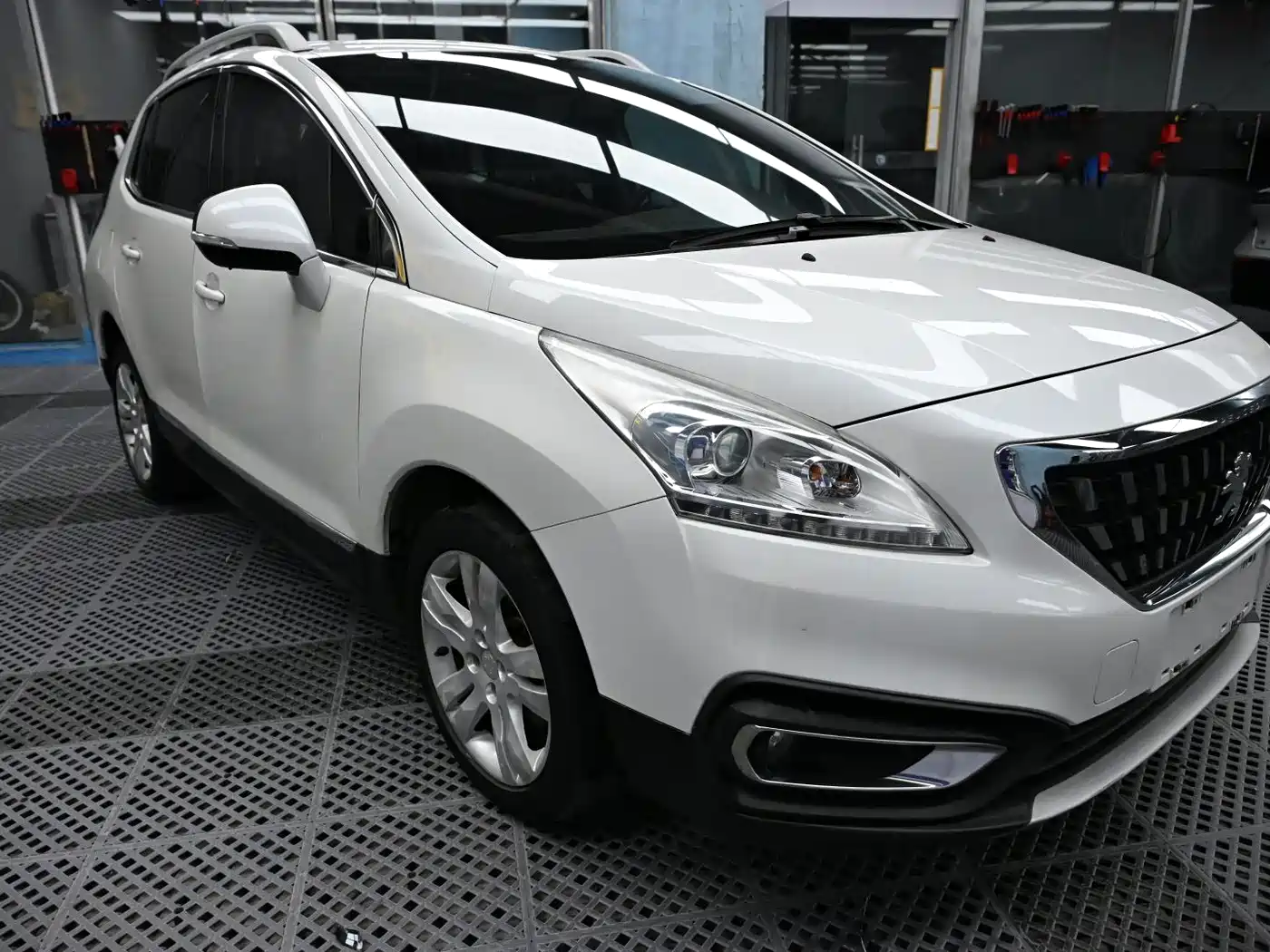 Peugeot 3008 2016 1.6THP Automatic Classic Edition фото 3