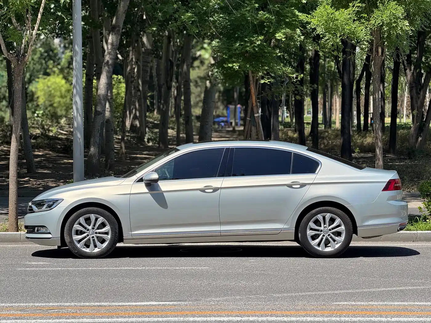 Volkswagen Magotan 2018 Facelift 380TSI DSG Luxury фото 3