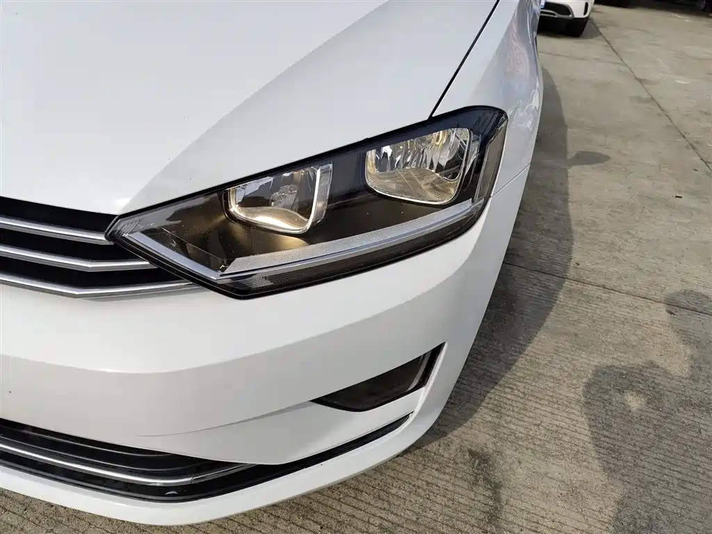 Volkswagen Golf Sportsvan 2018 1.6L Automatic Comfort фото 24