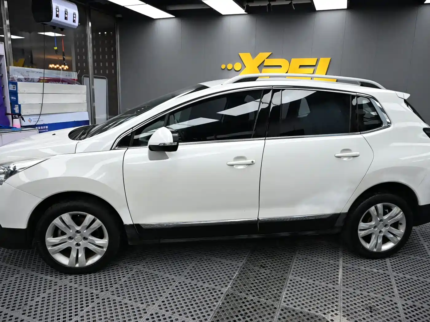 Peugeot 3008 2016 1.6THP Automatic Classic Edition фото 4