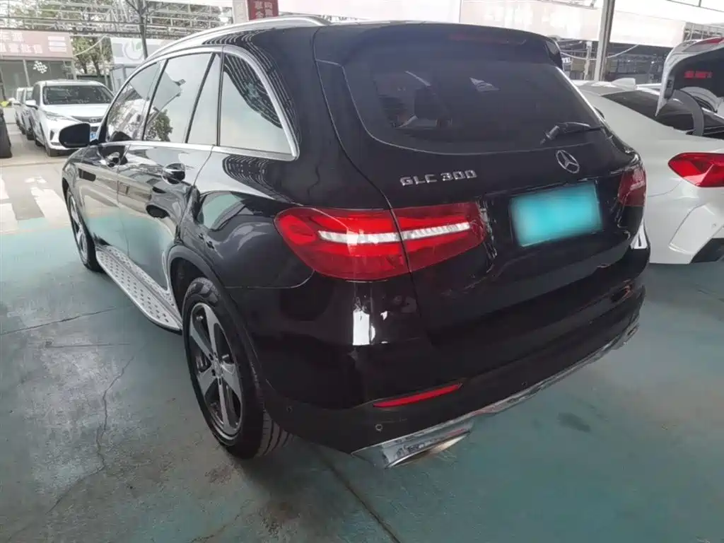 Mercedes-Benz GLC 2016 GLC 300 4MATIC Dynamic фото 5