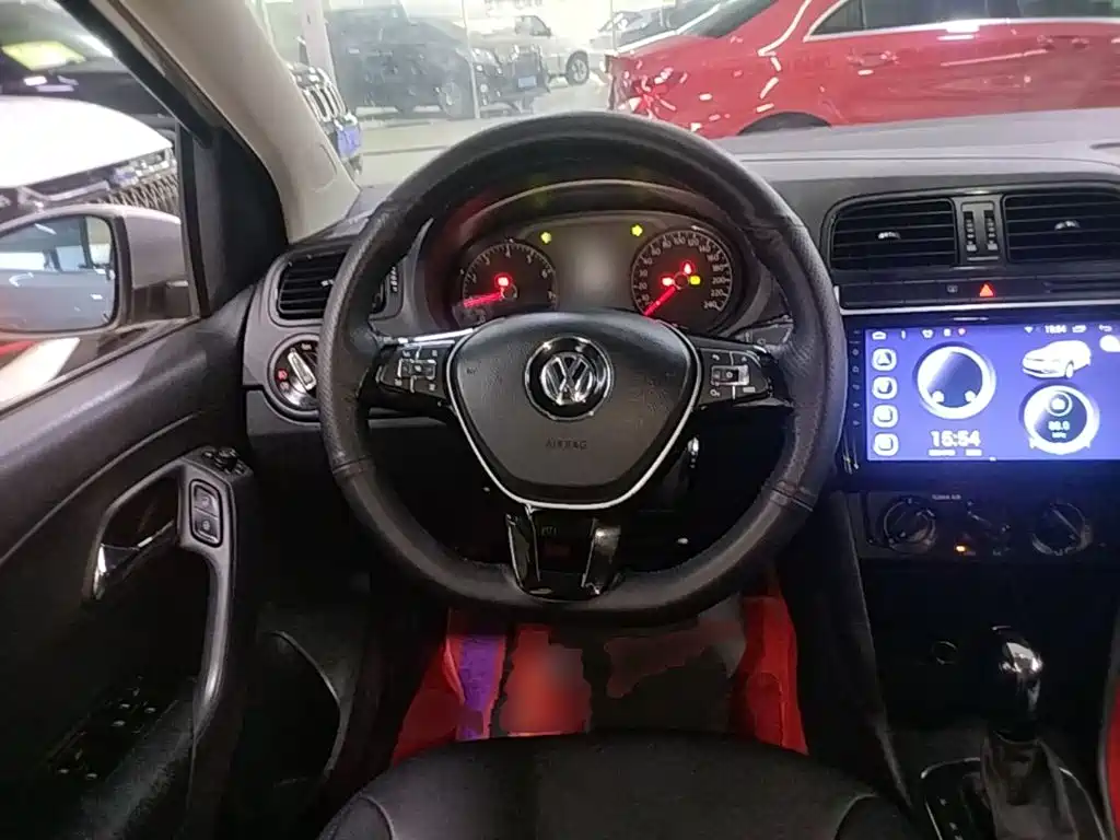 Фото 11 - Volkswagen Polo