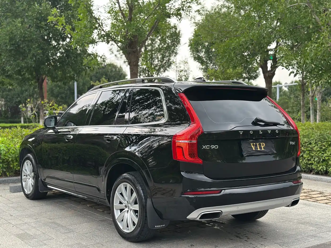 Фото 7 - Volvo XC90
