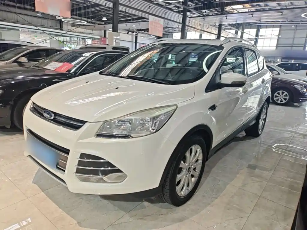 Фото 2 - Ford Kuga