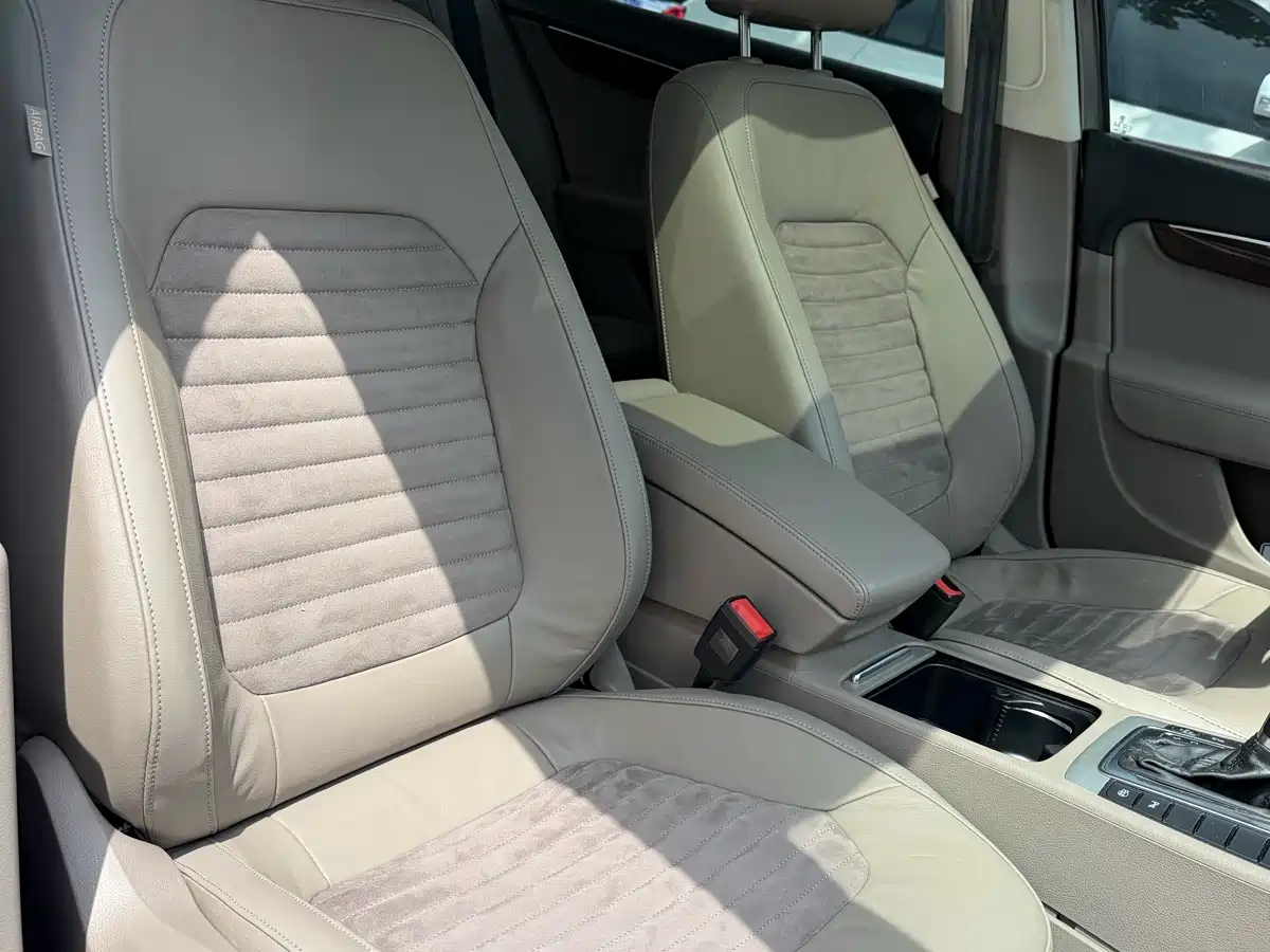 Volkswagen Magotan 2015 Facelift 1.8TSI Premium фото 9