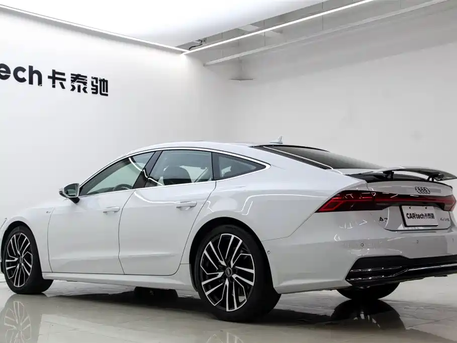 Audi A7 2024 45 TFSI Premium Selection фото 5