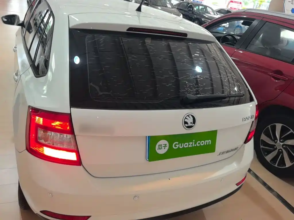 Фото 6 - Škoda Skoda Rapid Spaceback