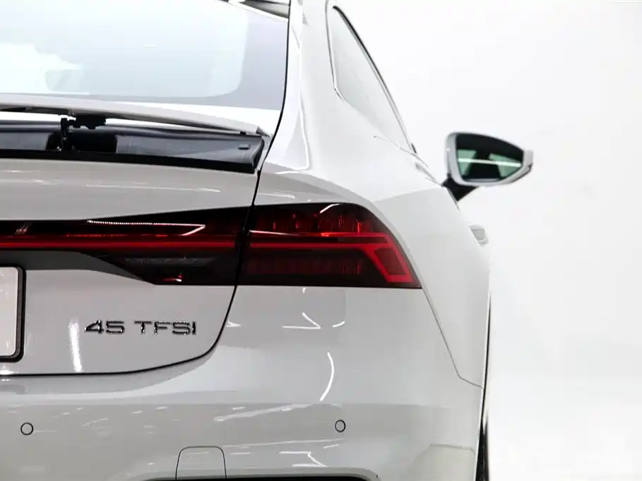 Audi A7 2024 45 TFSI Premium Selection фото 31