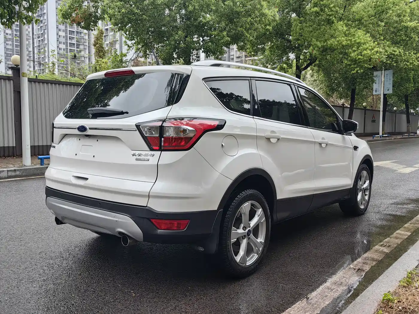 Ford Kuga 2017 2017 EcoBoost 180 2WD Tiger Leap