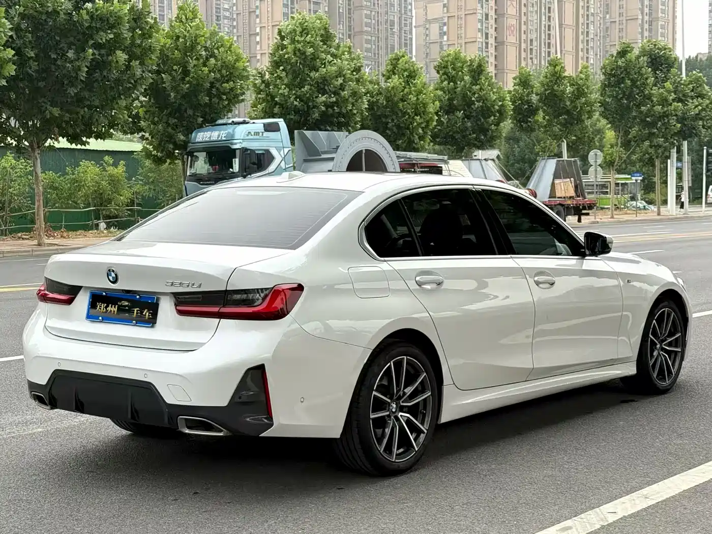 BMW 3 Series 2024 325Li M Sport Package фото 18