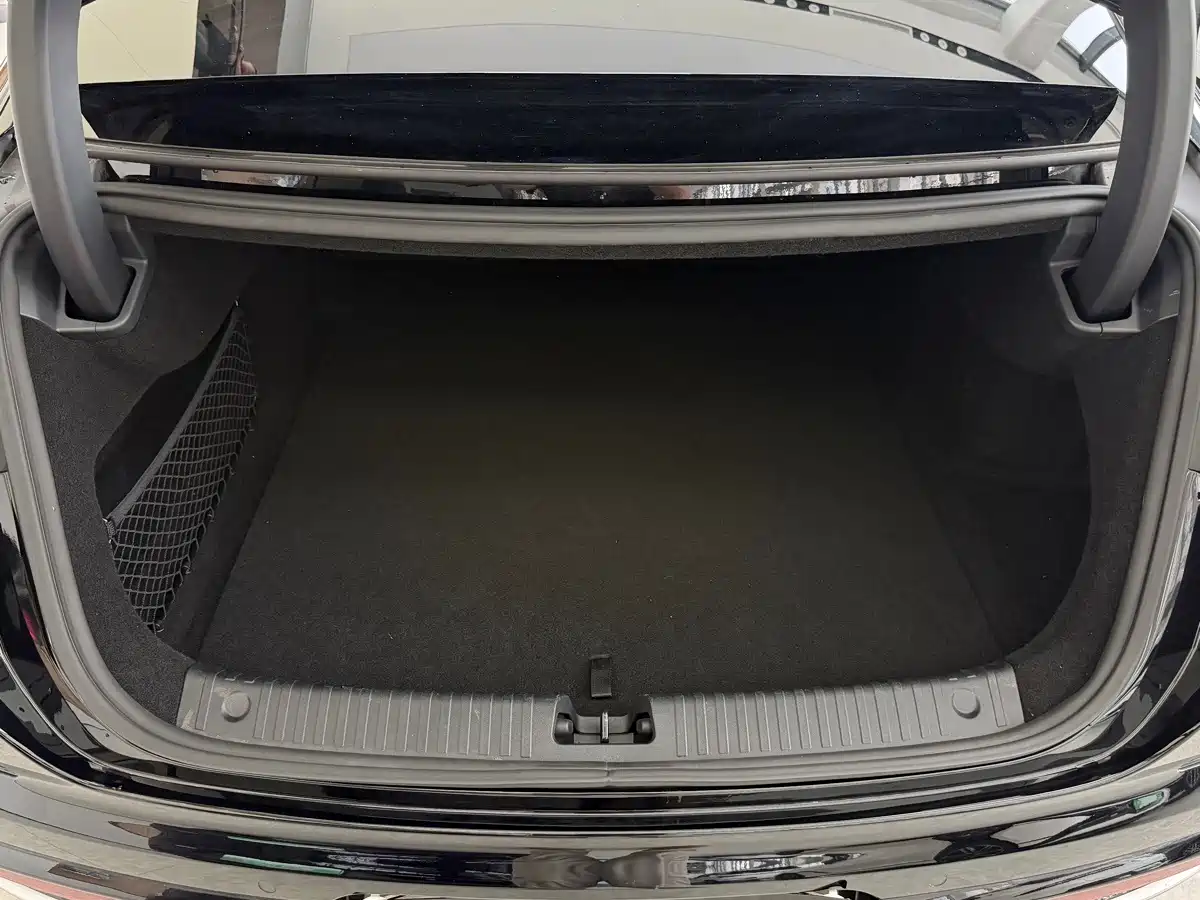 BYD Seal 2024 2024 Glory Edition DM-i 1.5L 121km Luxury
