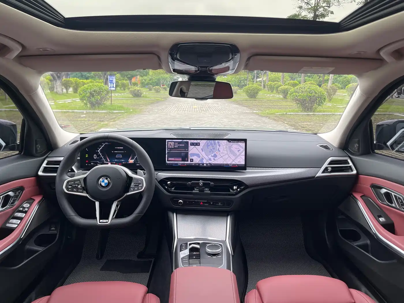 BMW 3 Series 2025 330Li M Sport Night Edition фото 15