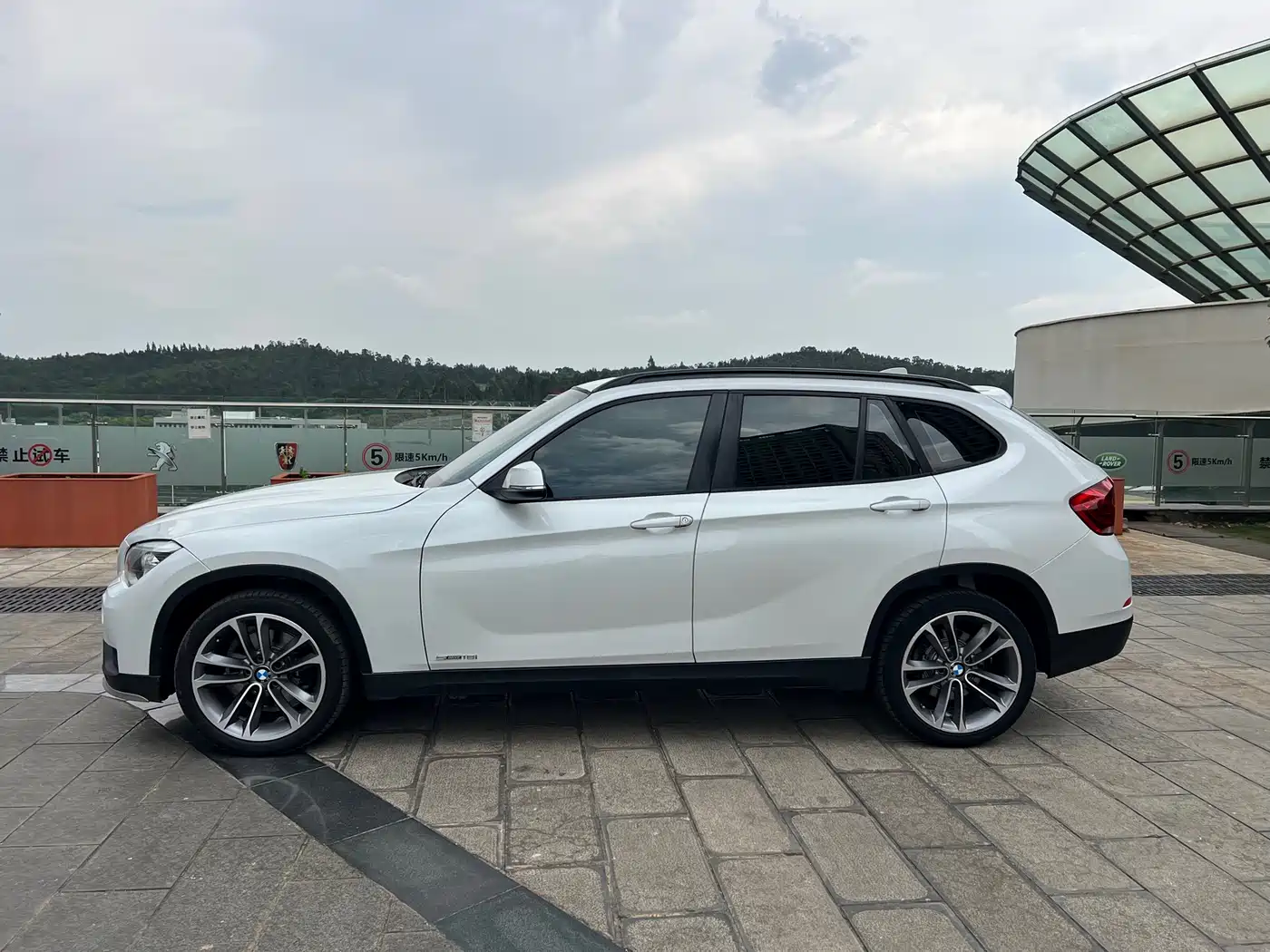 BMW X1 2015 Model sDrive18i Leading Advanced Edition фото 7