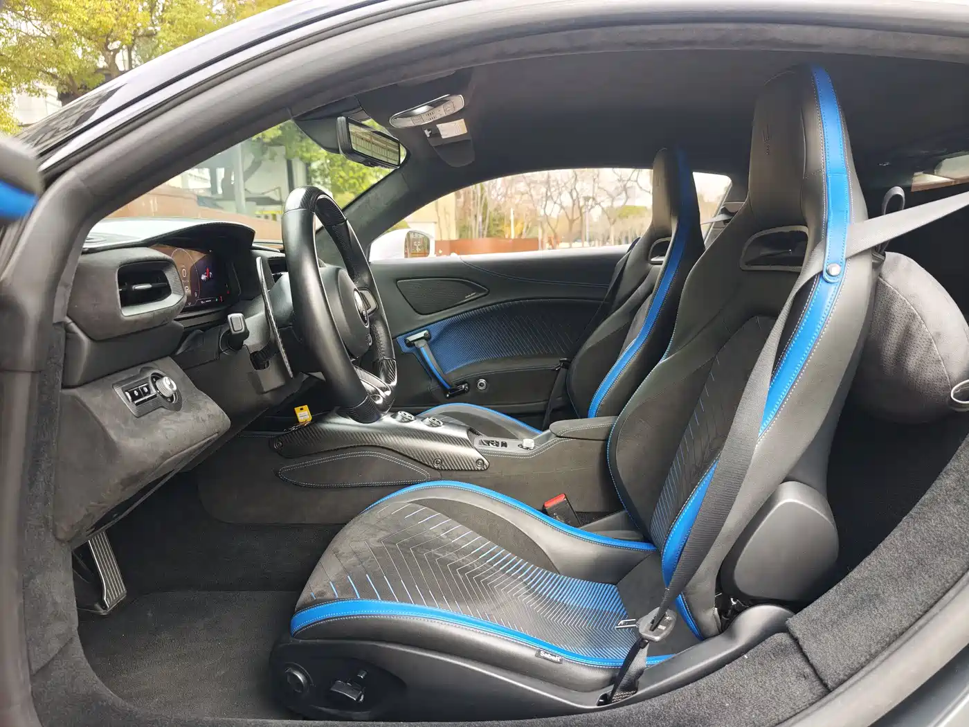 MASERATI MC20