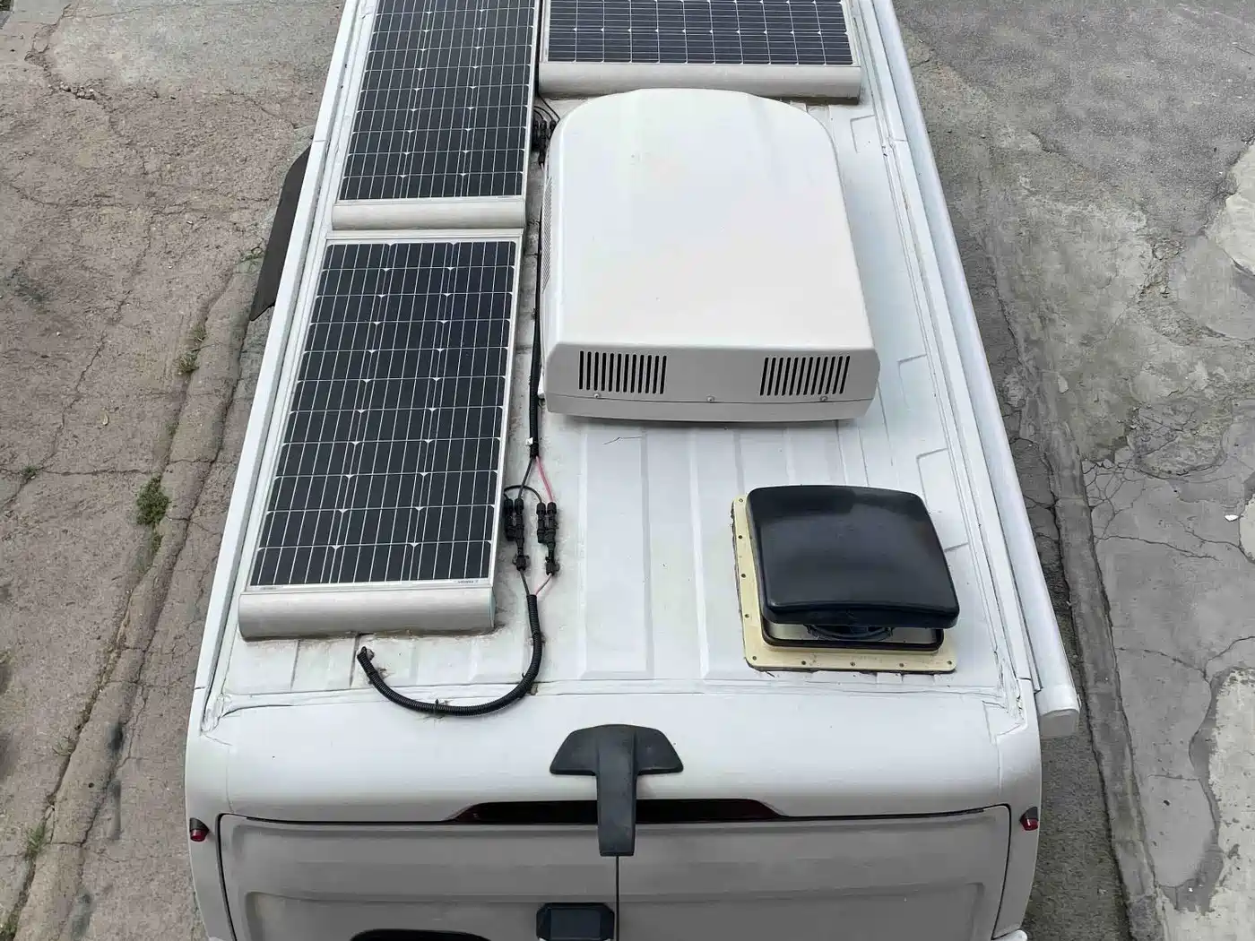 SAIC Maxus MAXUS V90 RV 2020 2021 2.0T Travel Home V90 Self-Contained Class B RV Luxury Longitudinal Bed