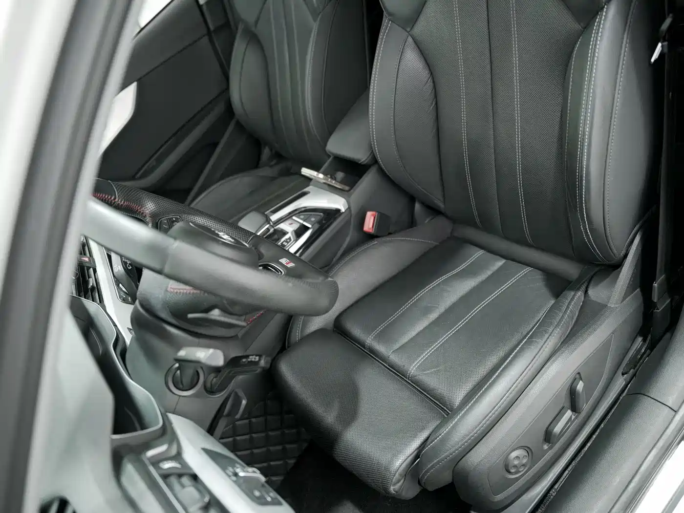 Audi A4L 2020 40 TFSI quattro Luxury Dynamic фото 11