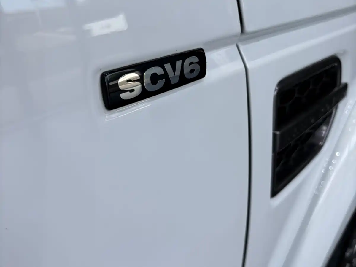 Land Rover Discovery 2015 3.0 SC V6 SE фото 8